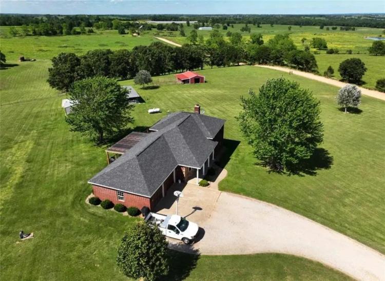 Green Forest Home and 14 ac. - Kennel Property