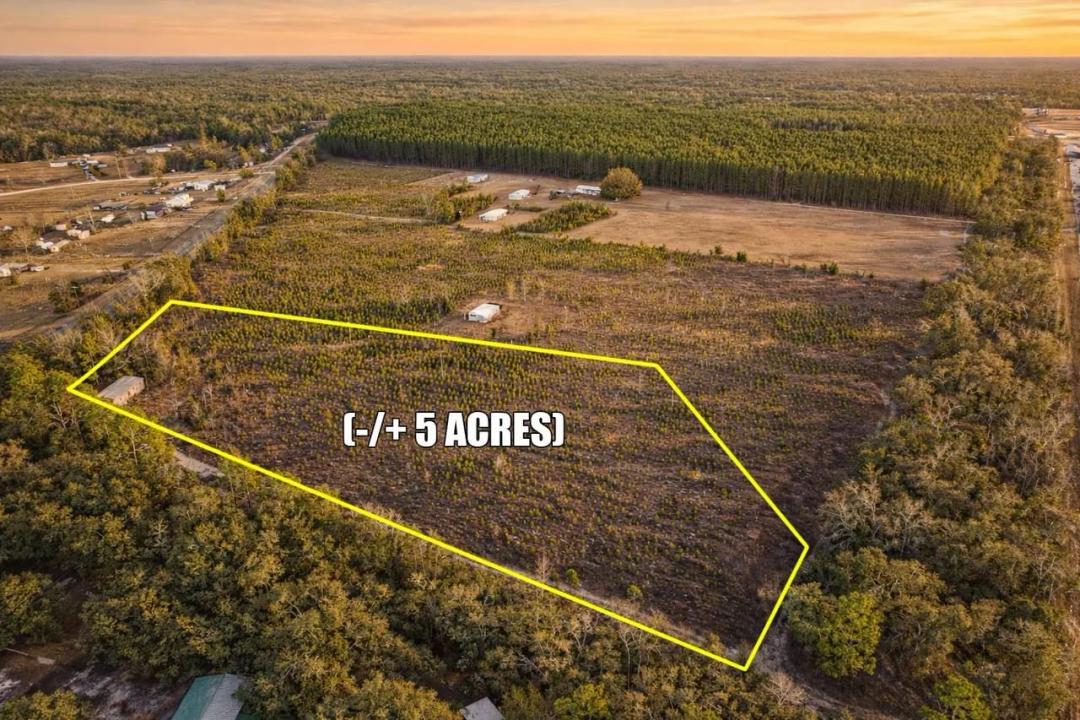 Fixer MH on 5 AC in Bronson, FL 
