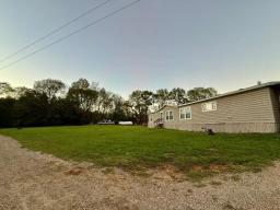 719 Kingston Rd Pic 2