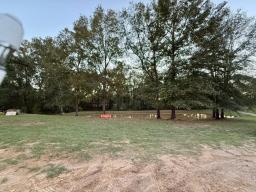 719 Kingston Rd Pic 3