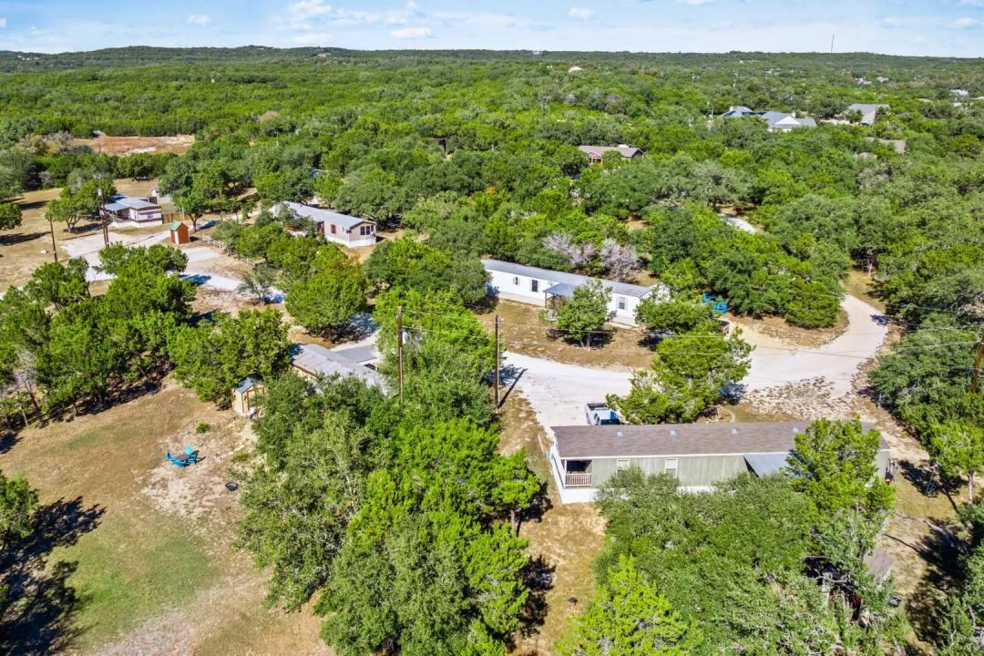 1151 Fawn Valley Dr, Canyon Lake, TX