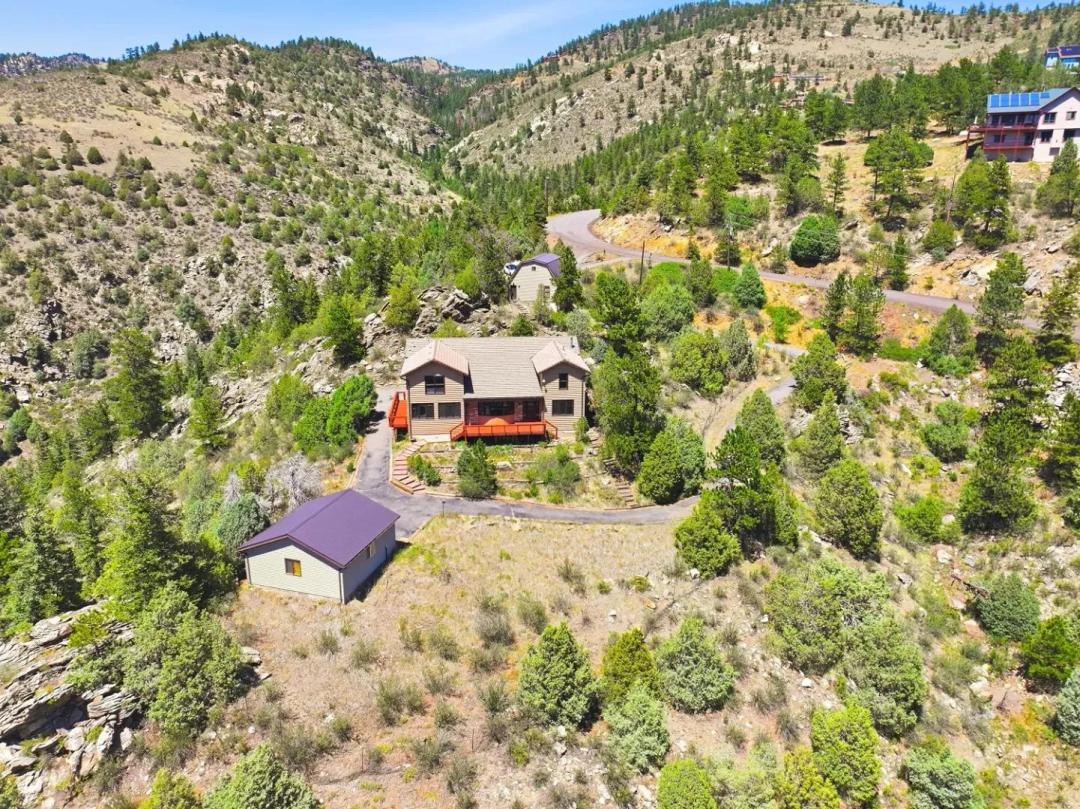 Douglas Mountain Home