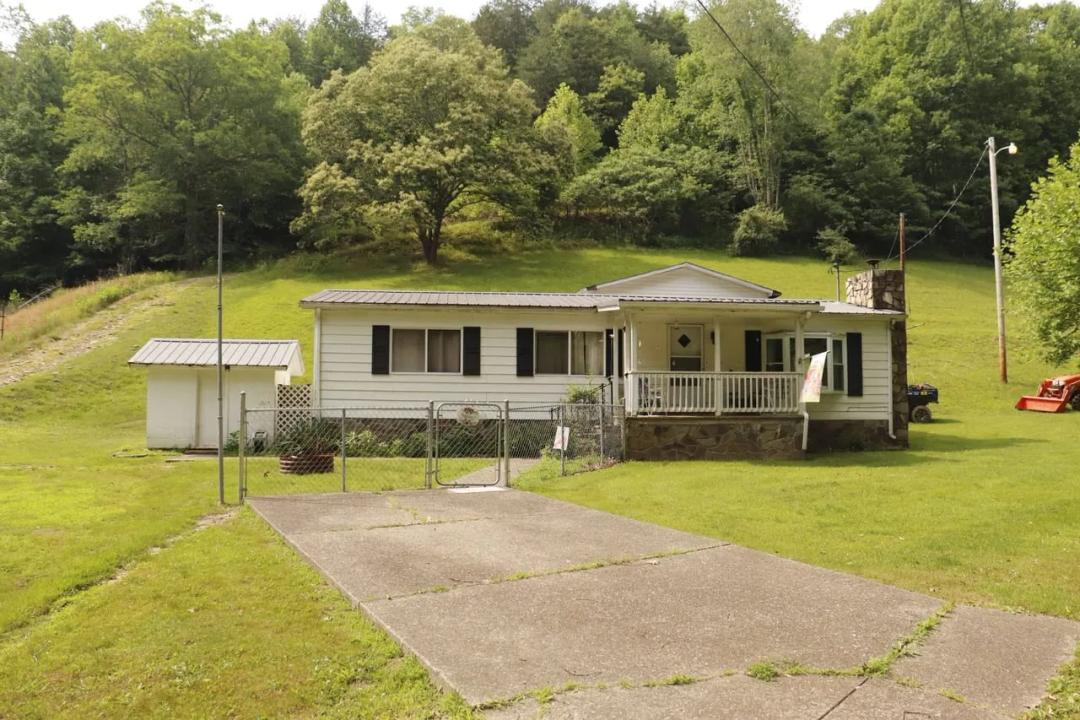 Multi Family Property on 71+/- Acres near Elkview