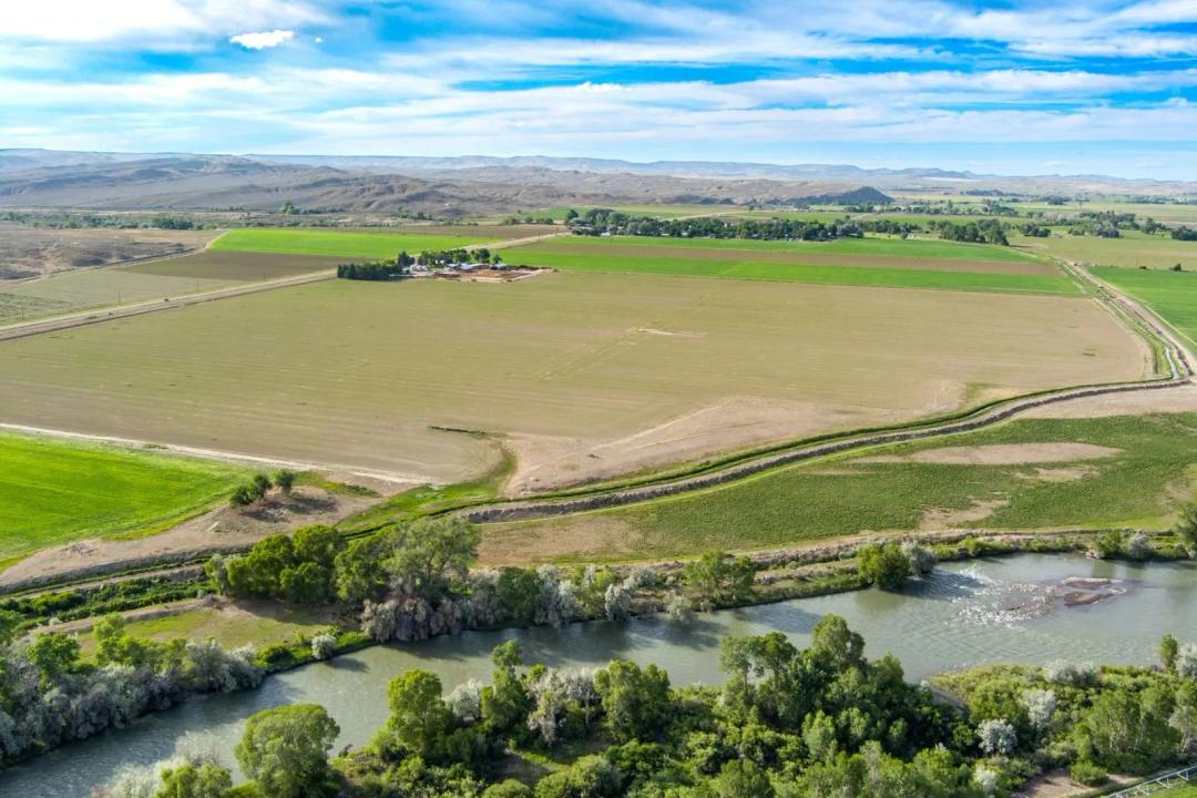 Clarks Fork Riverbend Ranch