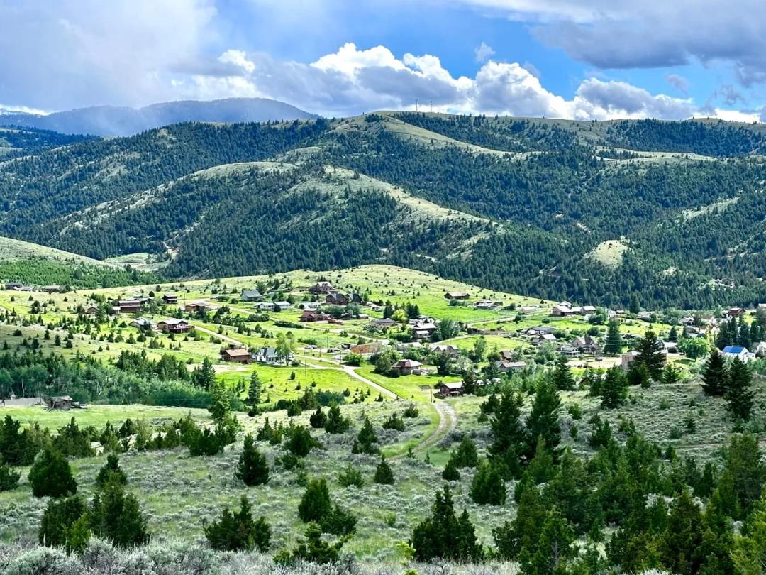 199 Lots in Multiple Blocks in Virginia City, MT