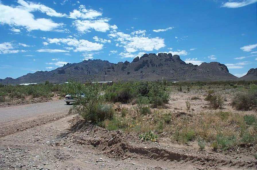 Sunny New Mexico with desert and mountain views