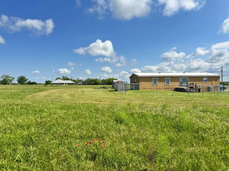 New Listing!! 5.935+/- Acres & Home, Callahan County