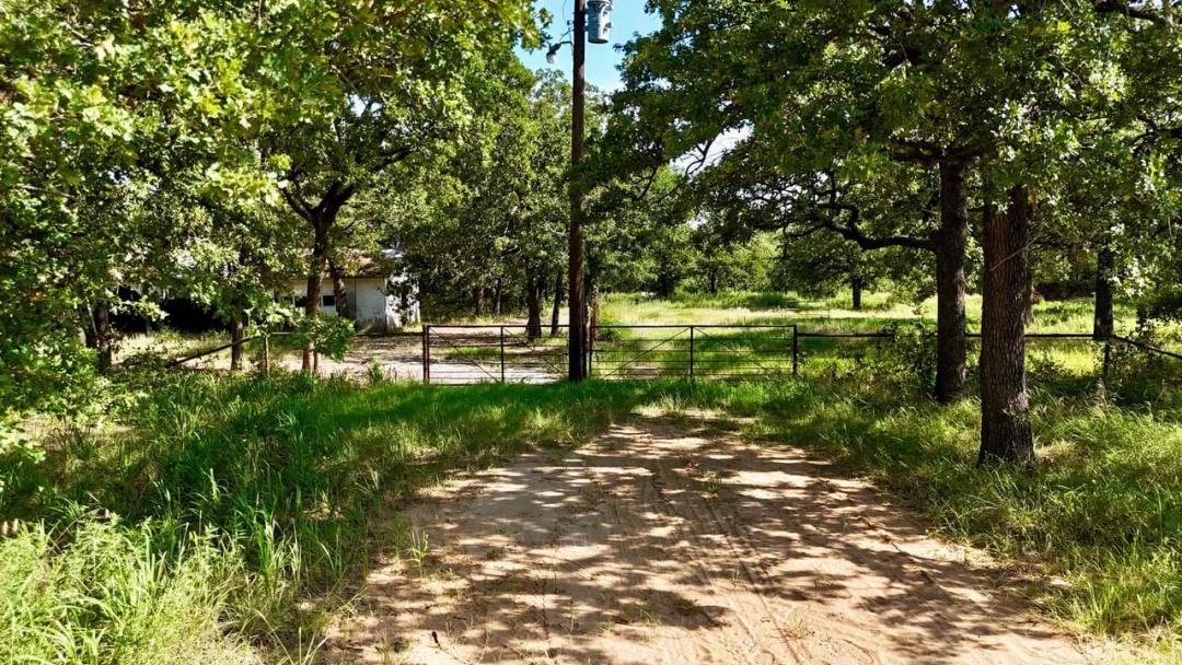 120 Nocona Drive, Nocona, Texas 76255
