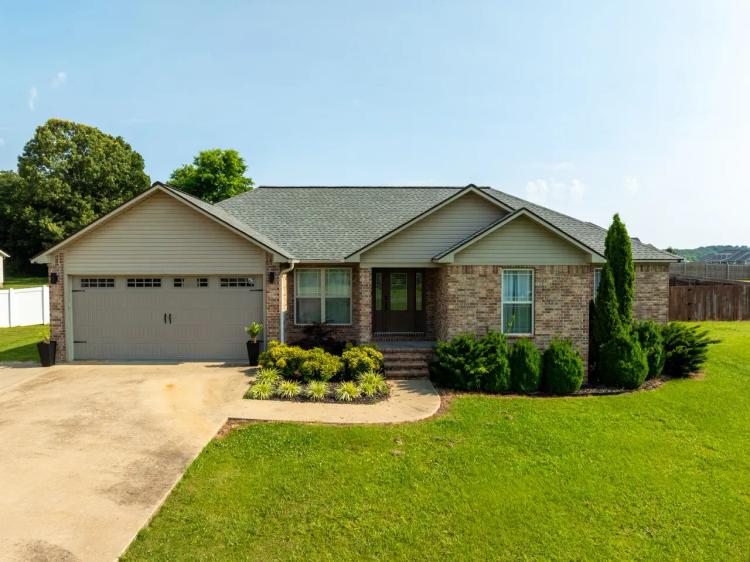 3 Bed 2 Bath Home in Double Oaks Estates, Patterson Addition, Cave City, AR