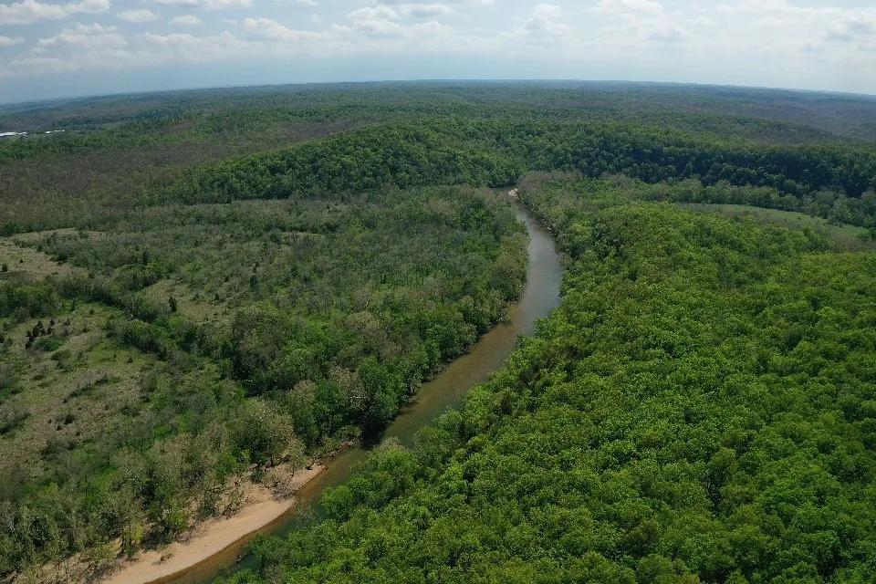 600 Acre Niangua River Farm