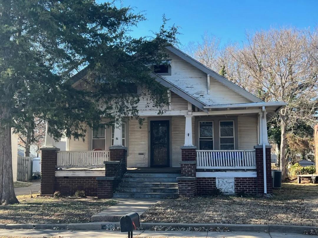 ONLINE AUCTION - 3 BEDROOM HOME - EL DORAOD, KANSAS