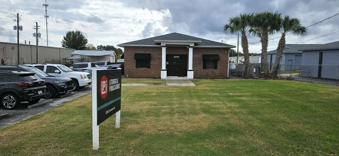  7341 Sq Ft Turnkey Income-Producing Office & Warehouse| Winter Haven, FL
