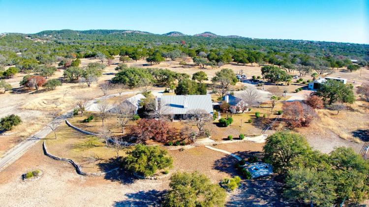 521 Bluff Creek Road, Center Point, Texas 78010