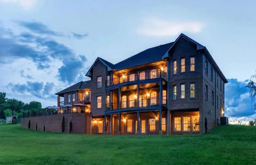 Lake Front Manor!