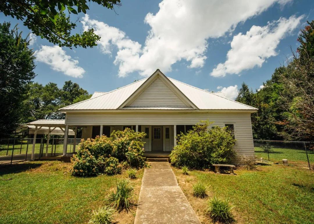 340 Acres with a Home in Kemper County, MS 