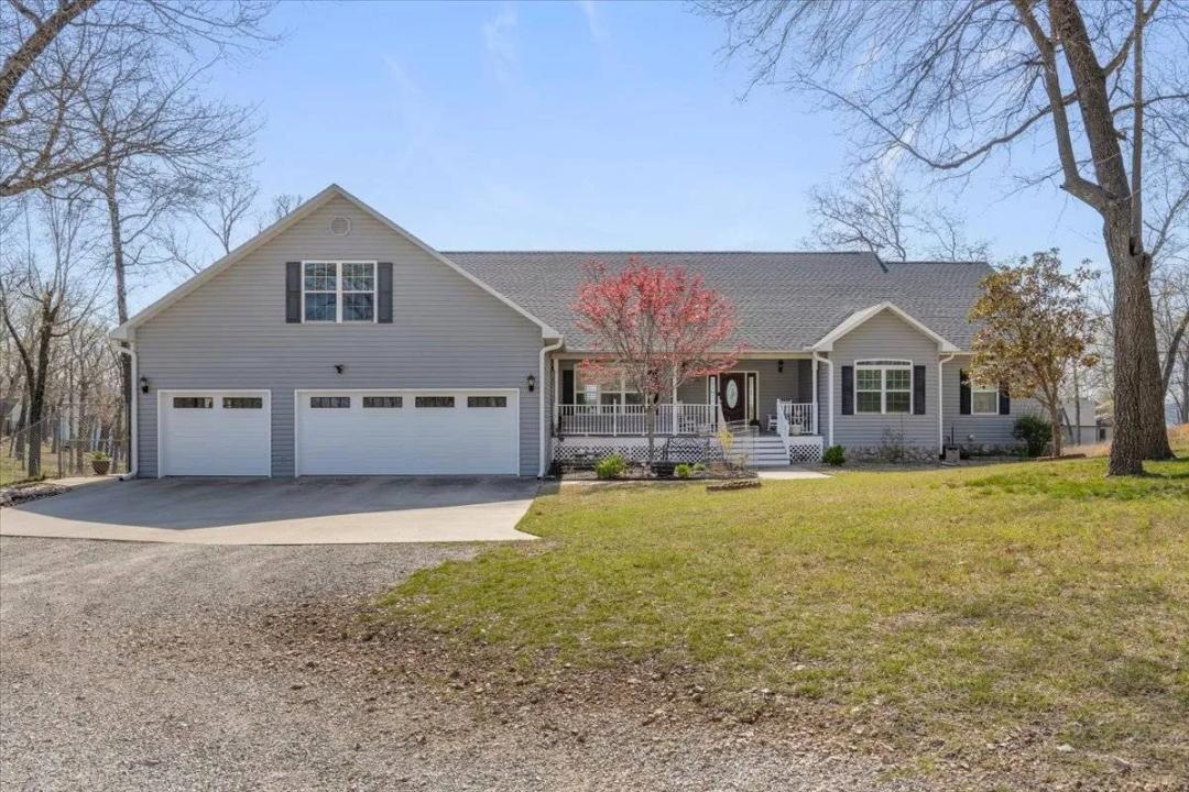 4 Bedrooms4.5 Bathroom on 3.00 Acres at 122 Holland Point
