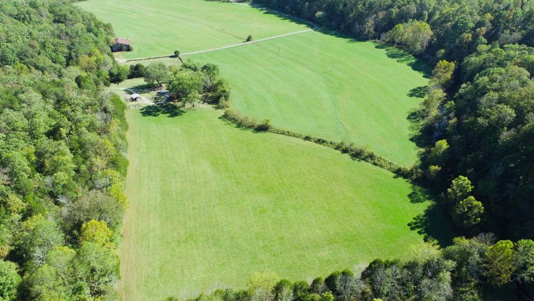 Metcalfe County 15.83 Acres with River &amp; Utilities