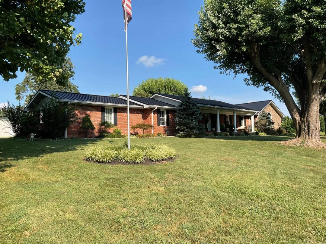 Beautiful Home on 6.3 Acres - Minutes from Glasgow, Ky.