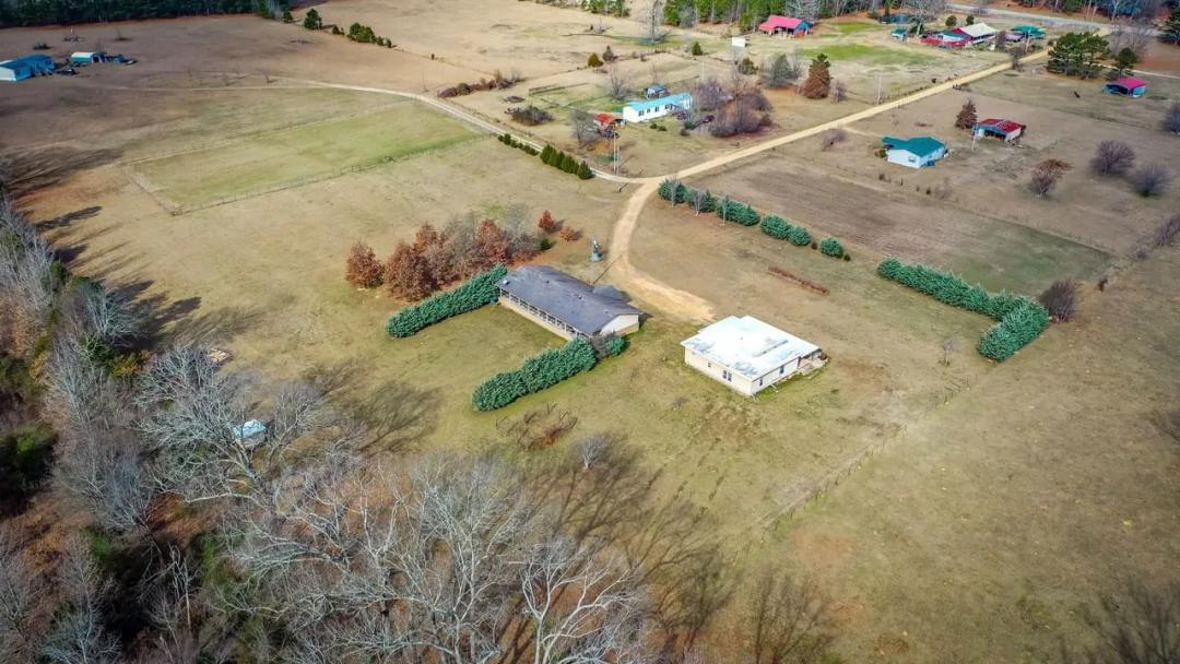 100 Simmons Rd
