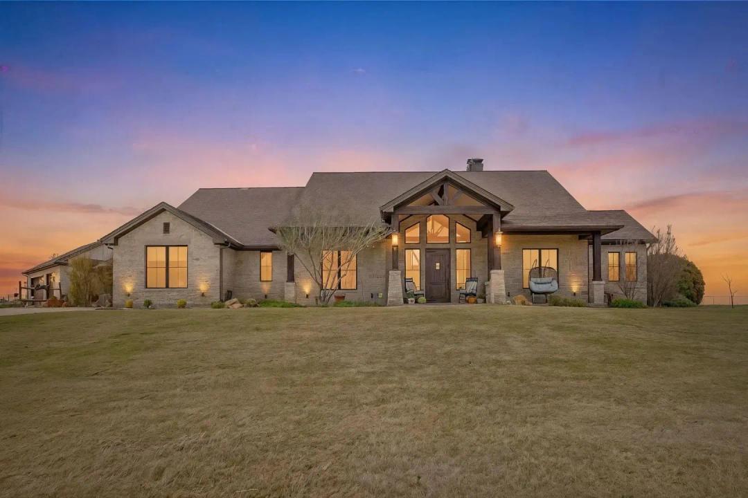 12102 E Rocky Creek Road, Crowley, Texas 76036