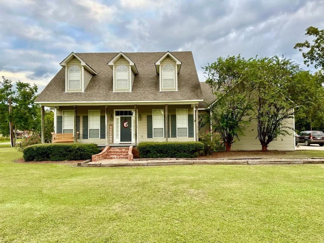 Beautiful Home on a .88 acre lot in St. Joseph, LA, Tensas Parish