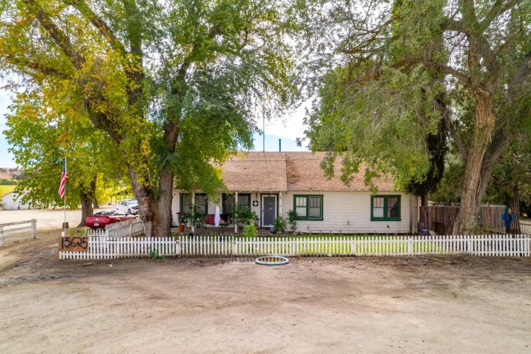 East Paso Acreage 