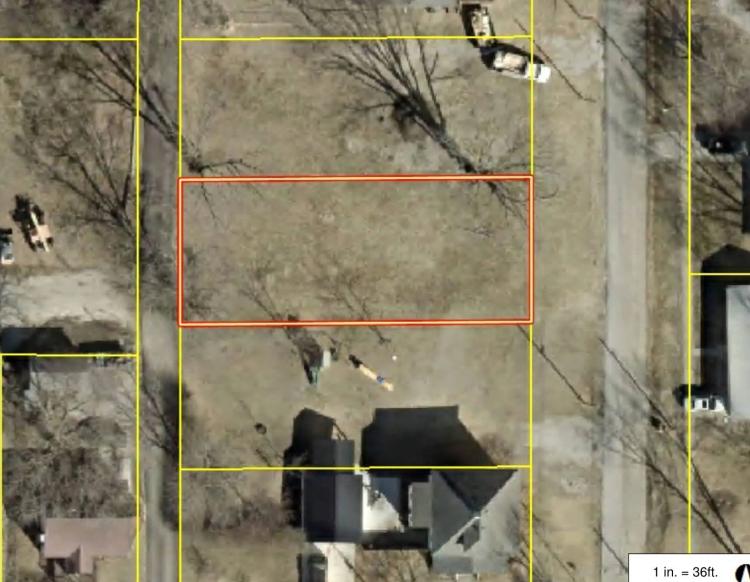 Spacious Lot in Chillicothe - $20,000