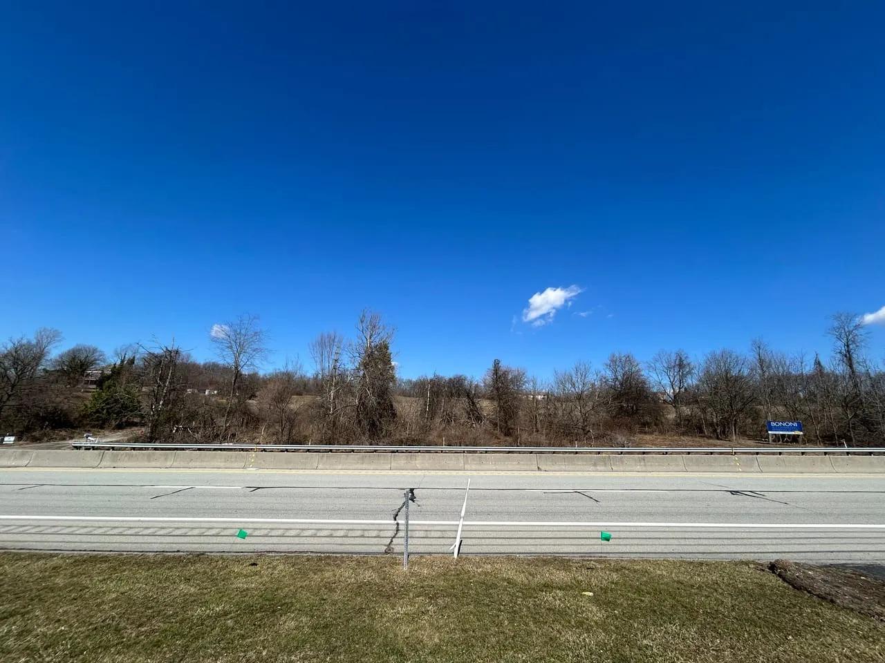 55655390-8