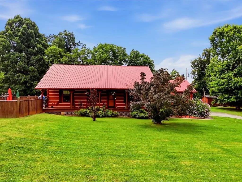 Log Home with Pool
