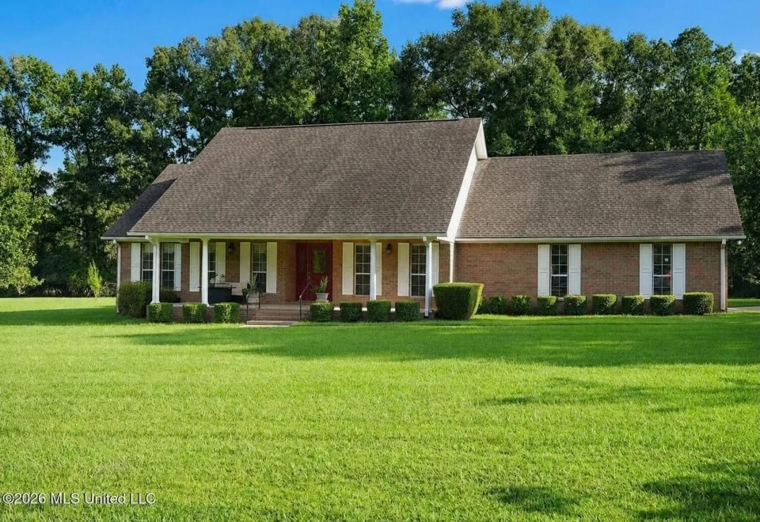 4 Bedroom Home in Deerfield Subdivision, Summit, MS