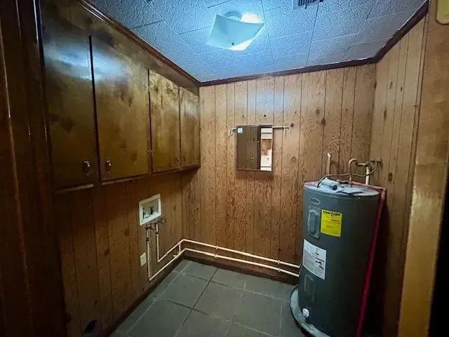 55832193-30