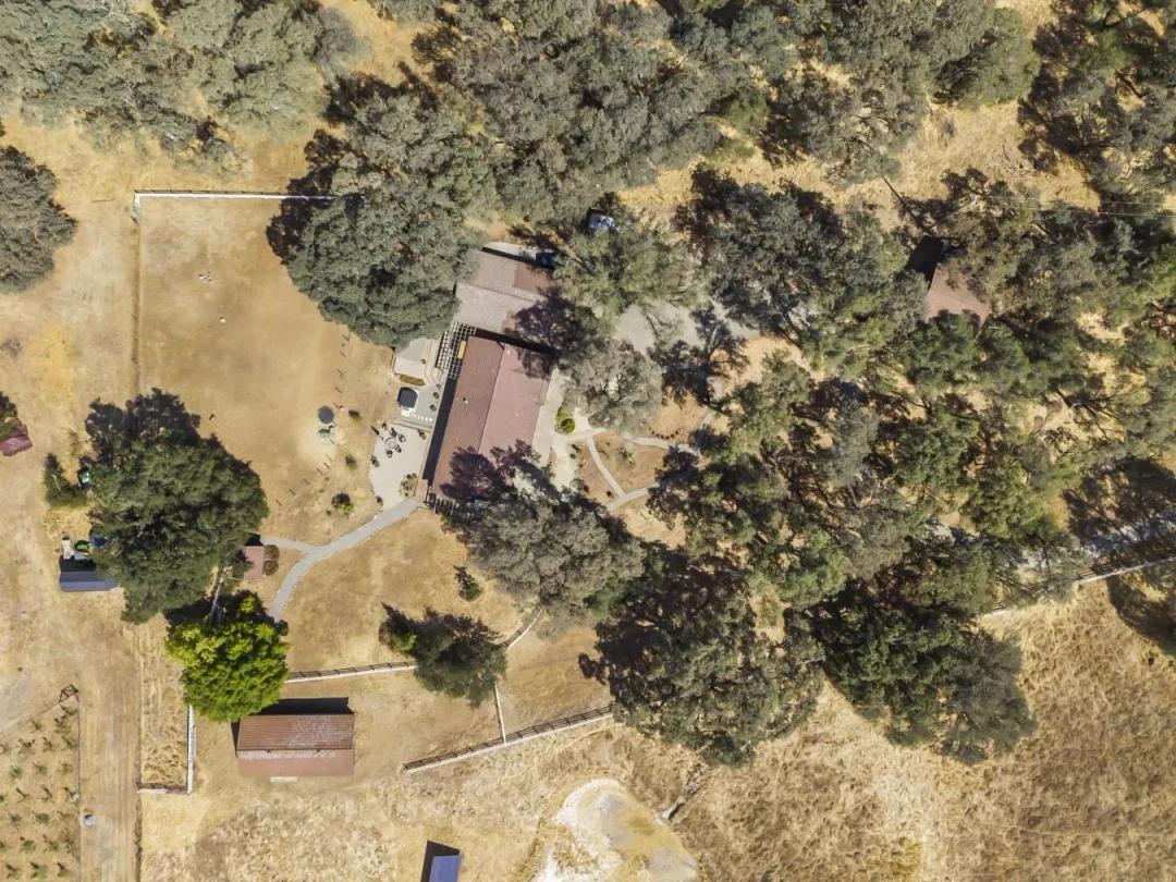 1125 Wolf Creek Road