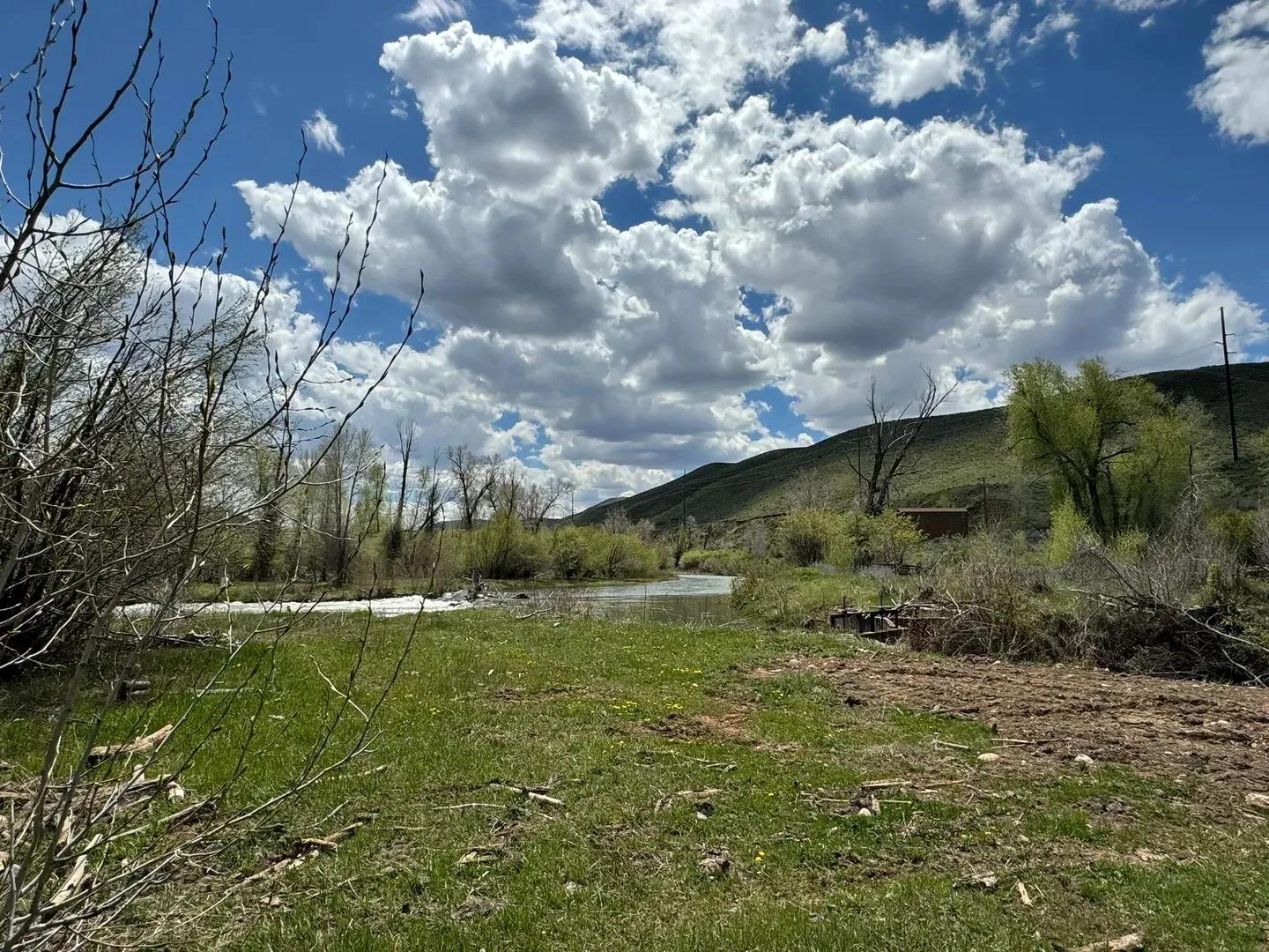 5626085-6
