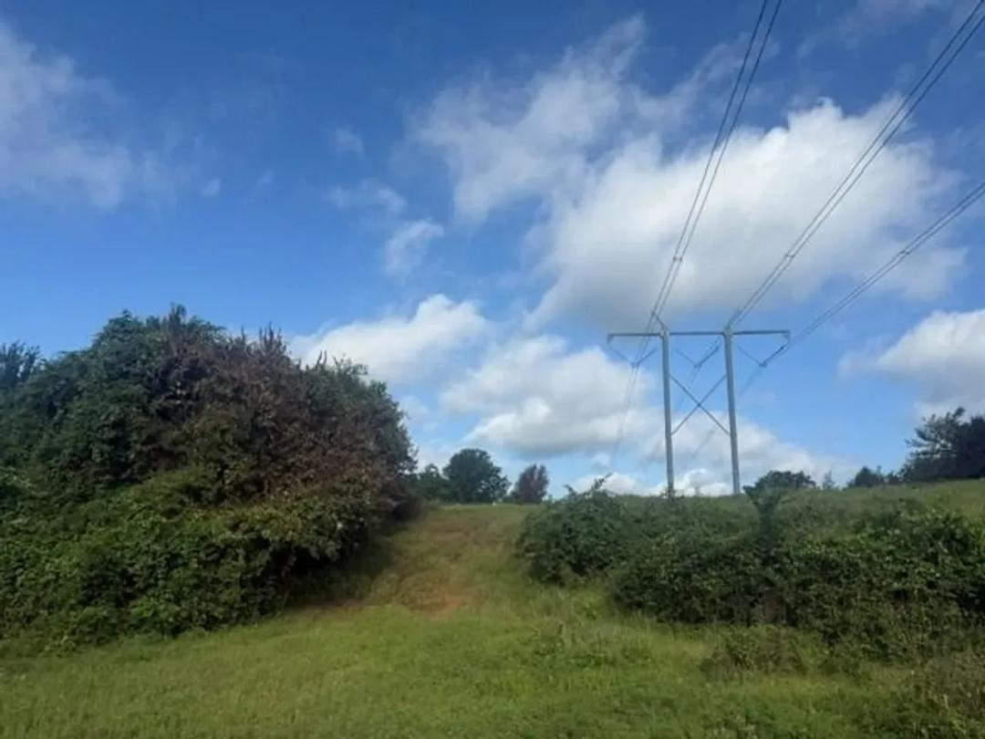 10 ACRES JUST SOUTH OF HUGO OKLAHOMA