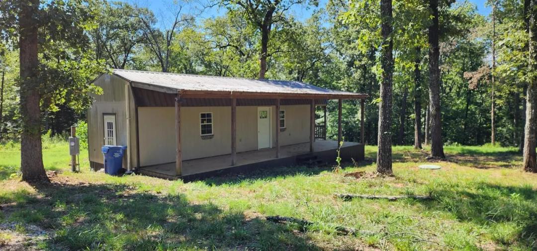 Tiny rustic barndo cabin on 2.5 +/- acres, Evening Shade, Arkansas!