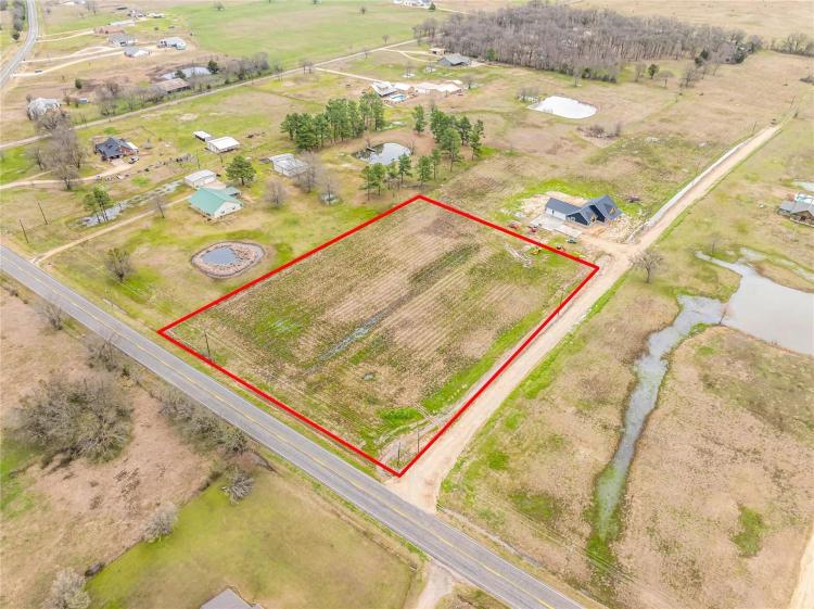 3 Acres of Pastureland For Sale in Paris TX