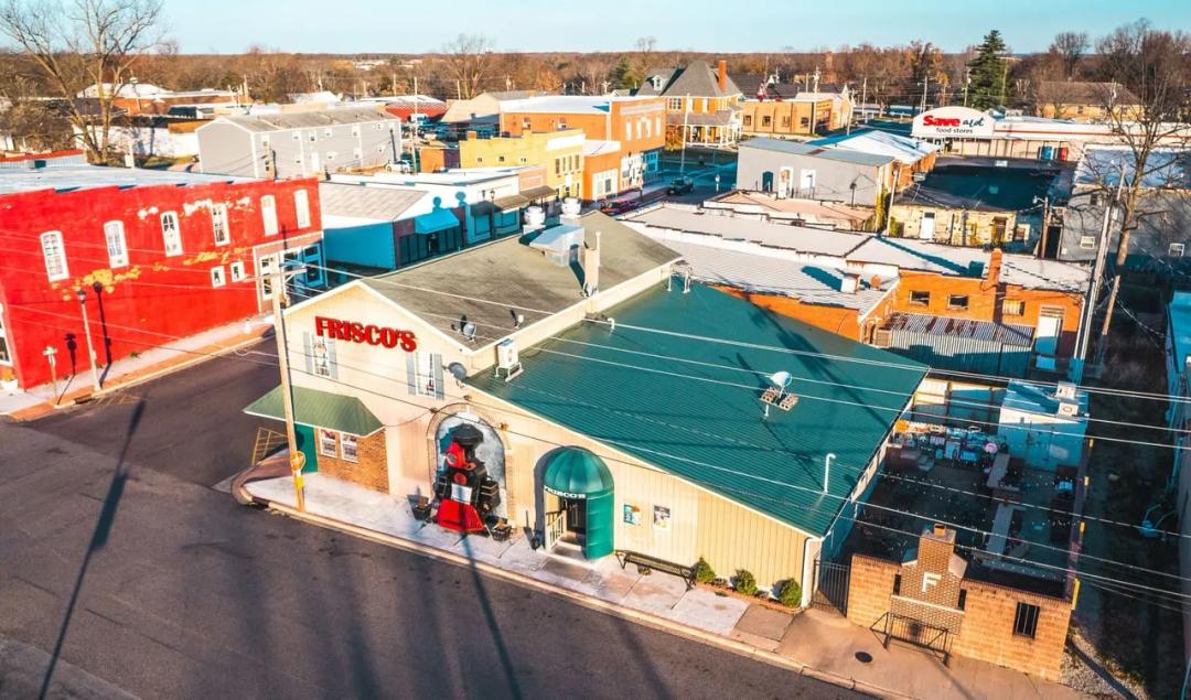 Friscos Bar & Grill, Cuba Mo business opportunity