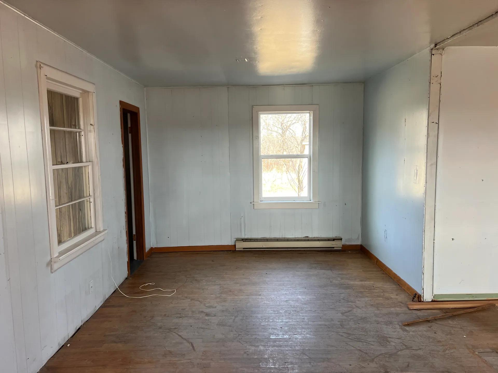 5743474-27