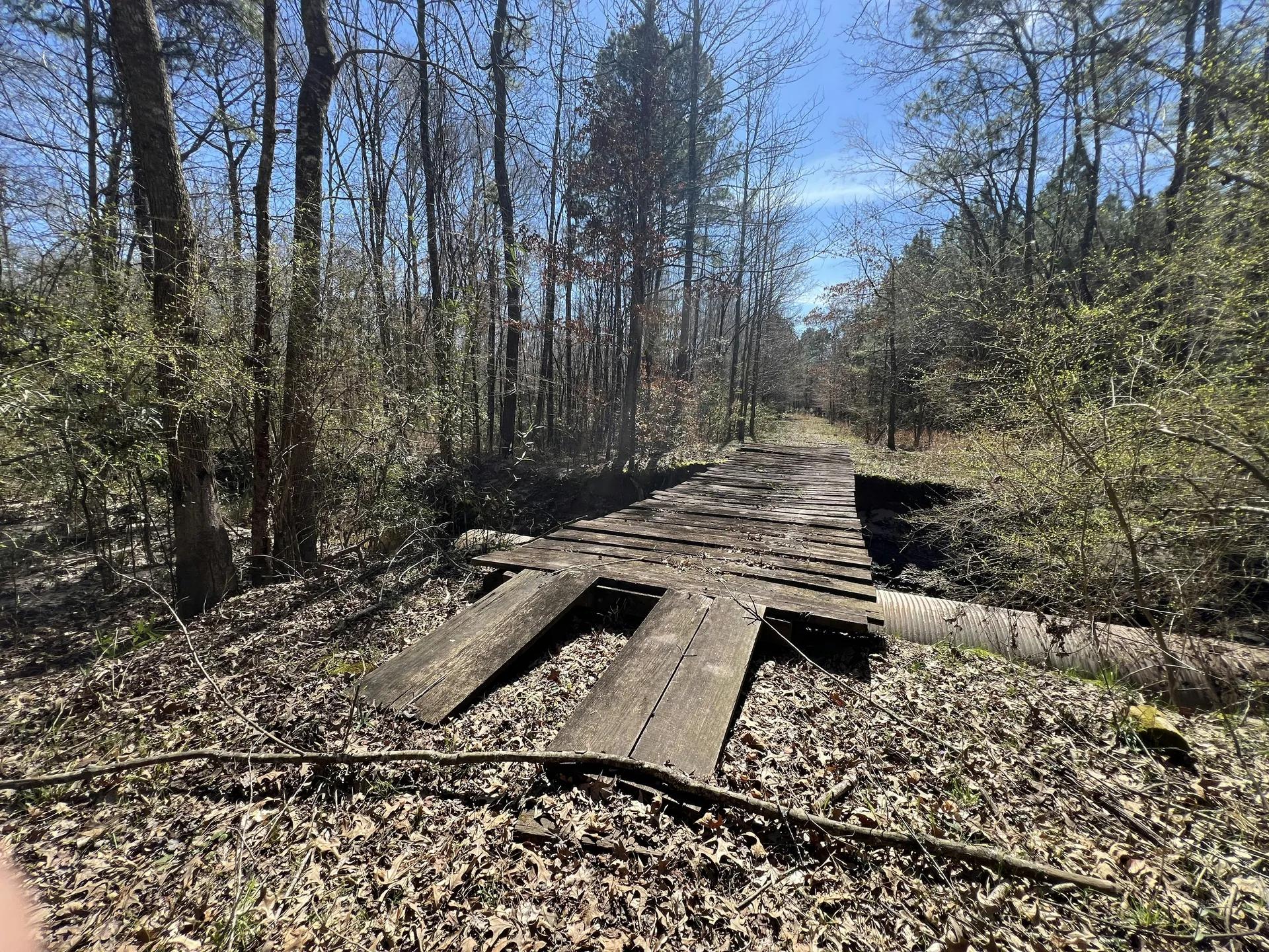 57444237-8