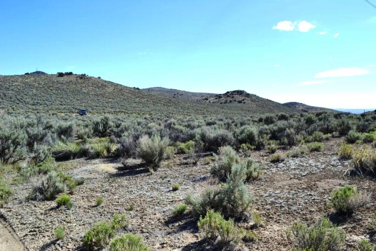 Scenic property East of Elko * Wide Open Gov't  lands to North * Power * Camp RV Build
