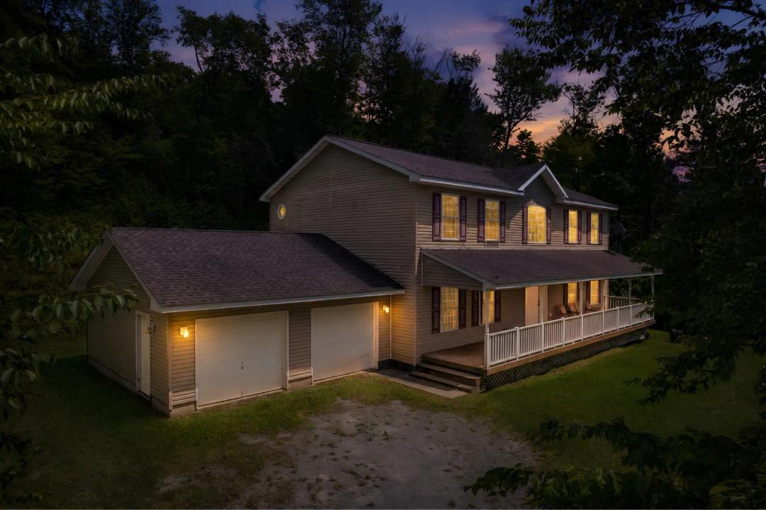 Gorgeous Large Home Near Downsville, NY