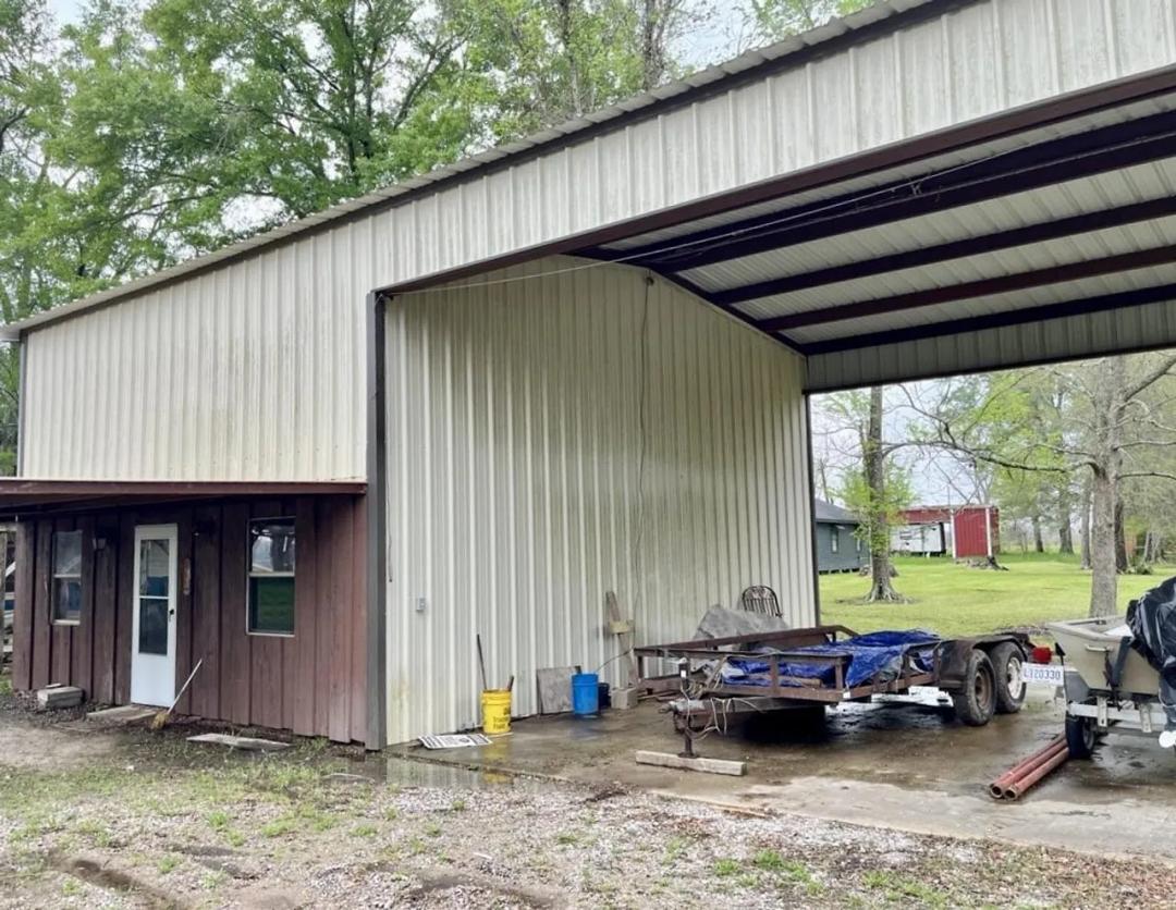 .3 +/- Ac. Fine Cabin/Camp across the river from Tensas River National Wildlife Refuge in Tensas Parish, LA, 71357