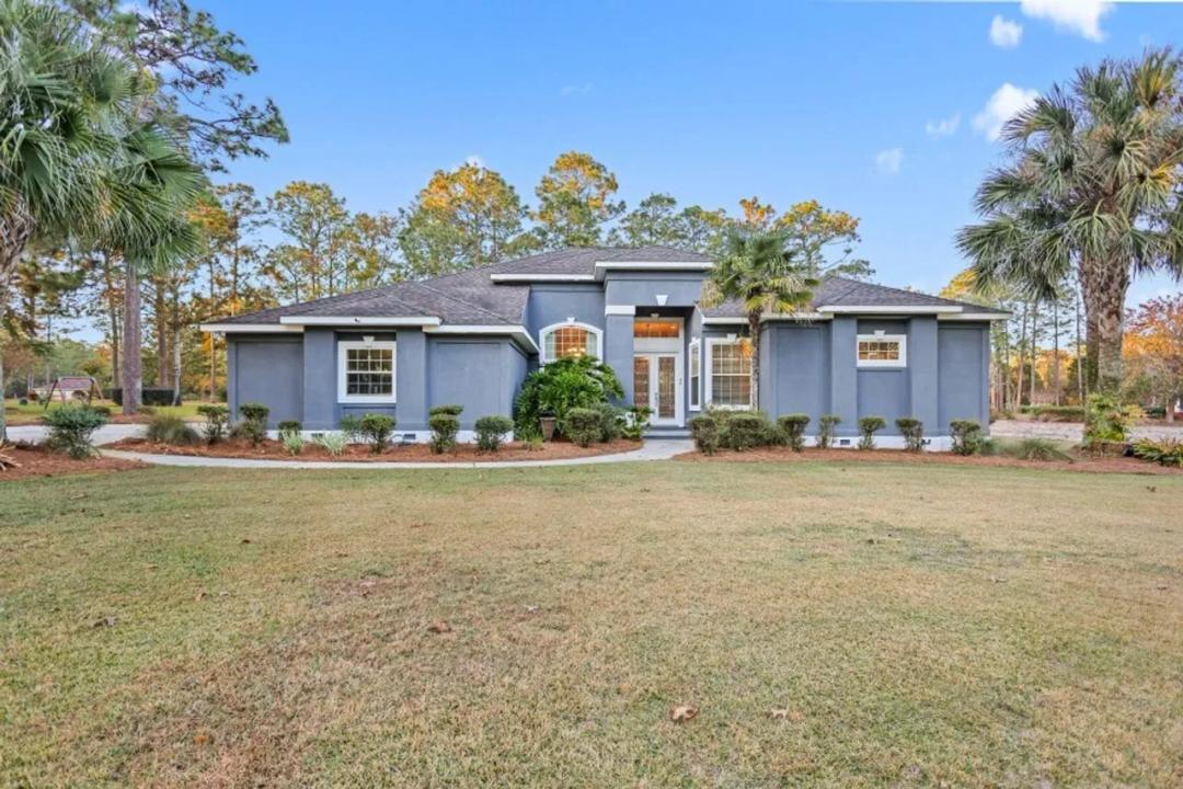 49 Pine Forest Dr