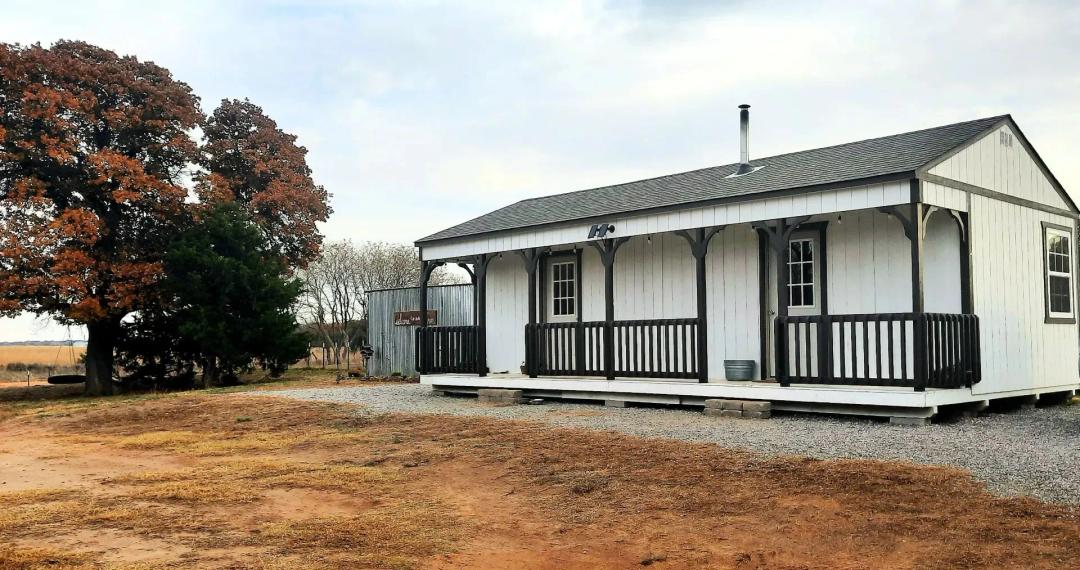 10± Acres Pasture, Tiny Homes, Solar-Powered, Off-Grid Living