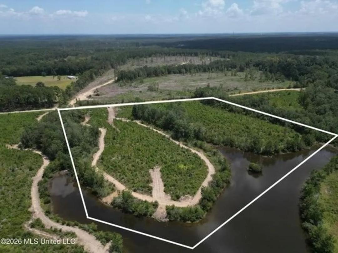 12 Acres for Sale in Jackson County, MS with Pond Access