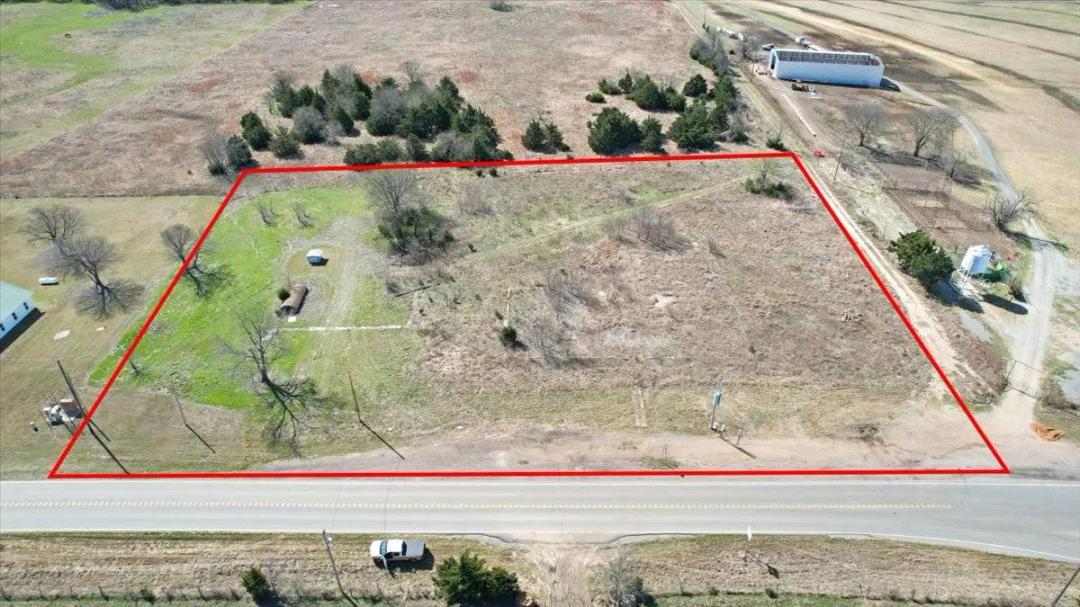 2.96 acres in Nida, Oklahoma!