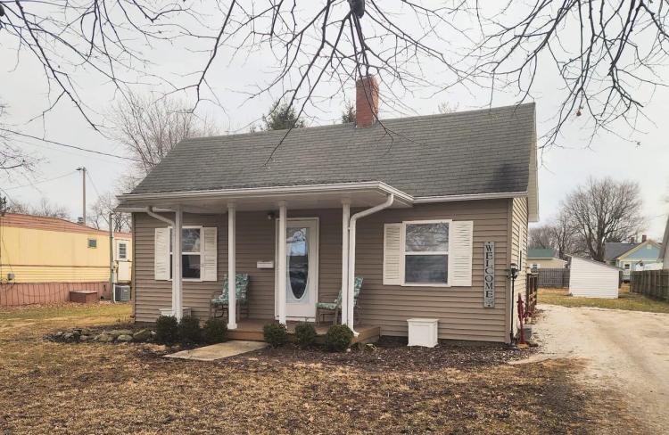 3 bedroom with office on large lot