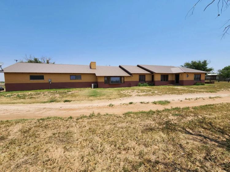 1016 E COUNTY ROAD E, LAMESA, TX 79331