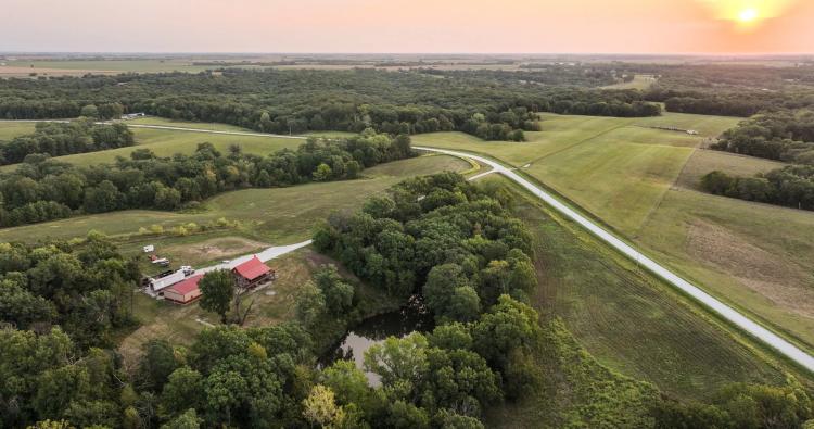 Wapello County, IA 10 Acres with Home(SALE PENDING)