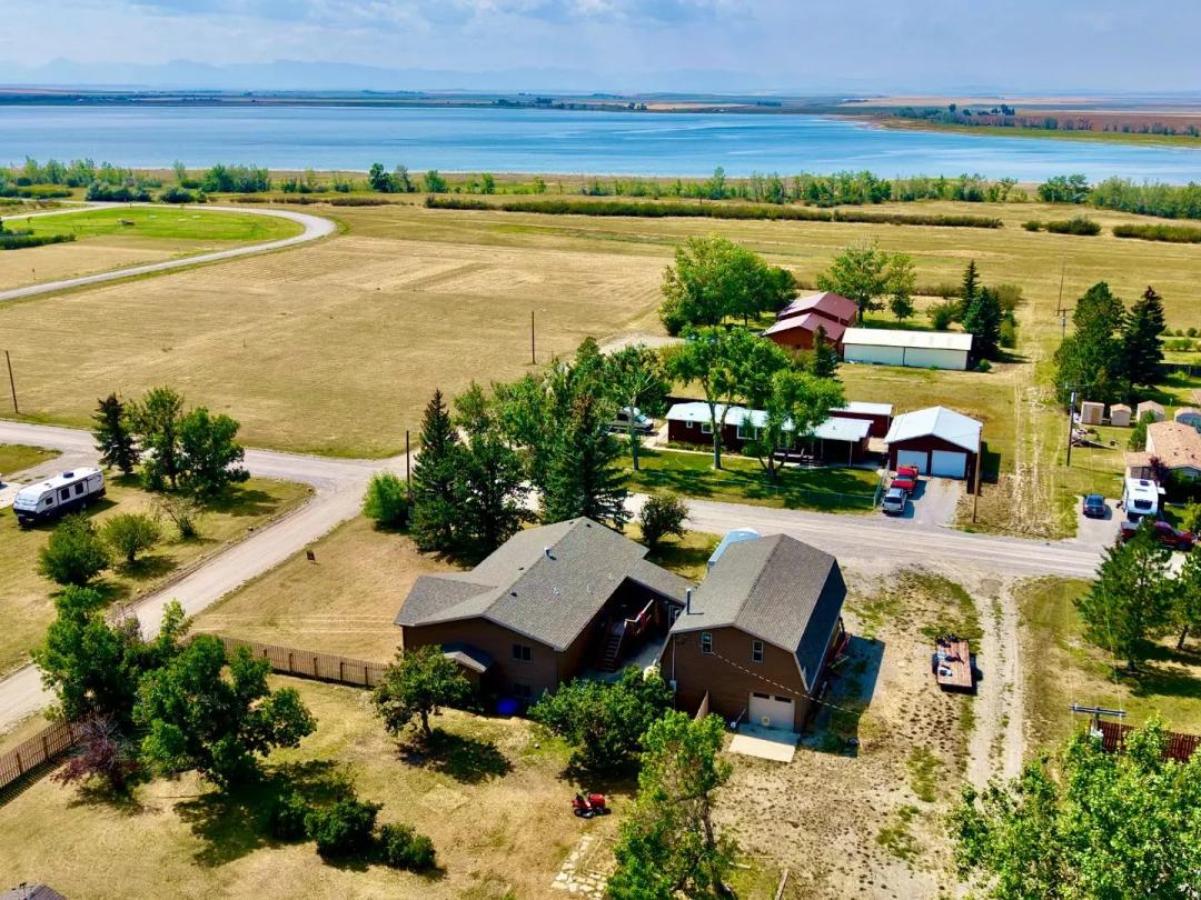 Vitalizing Valier Residence